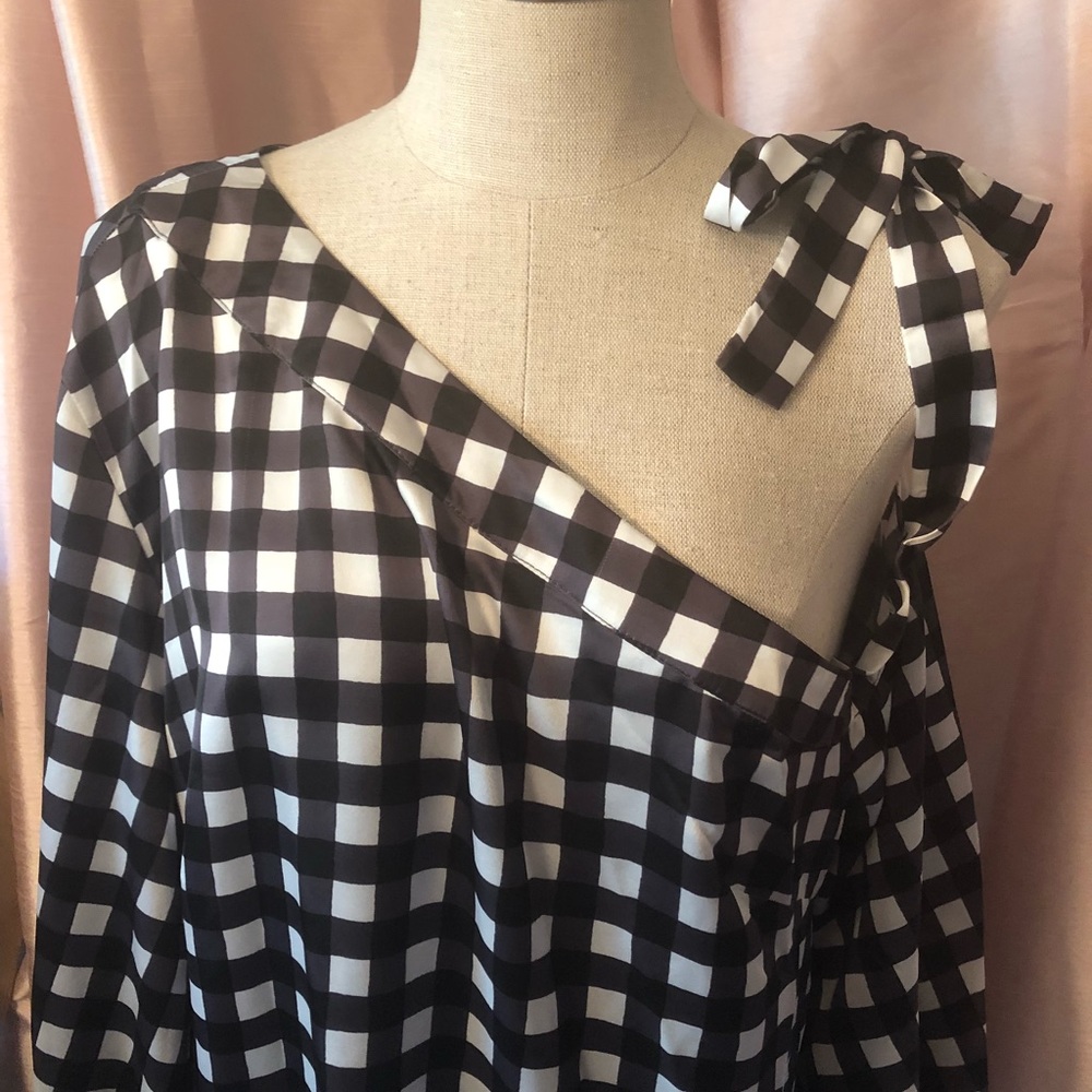 Banana Republic Top.